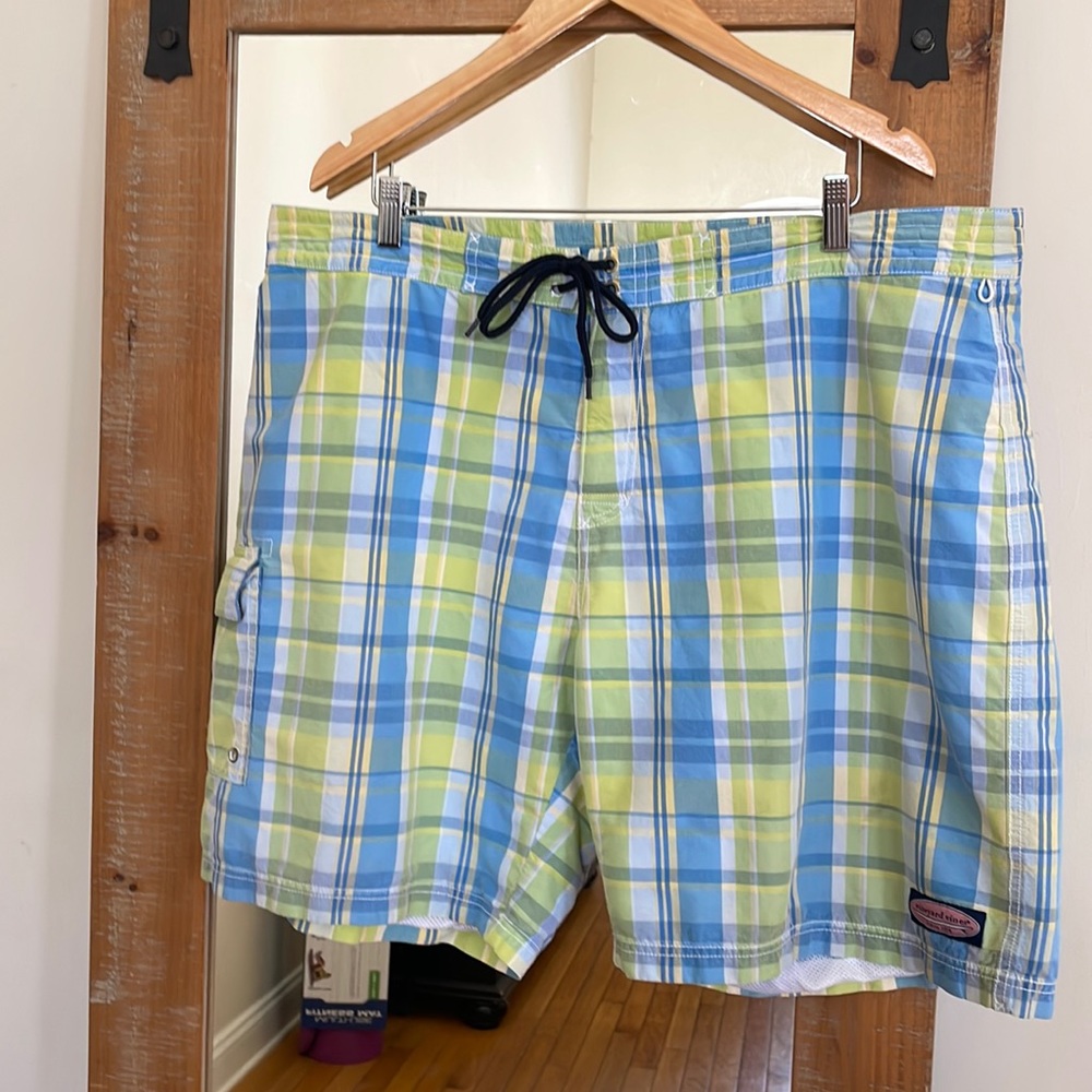 Vineyard Vines Plaid Board Shorts Size 40
